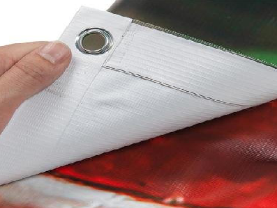 罗城喷绘和刀刮布的工艺区别。