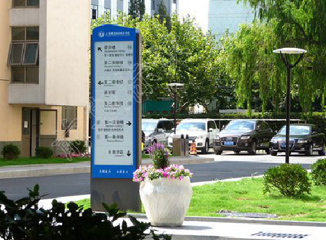 罗城哪些因素影响宣传栏的制作？